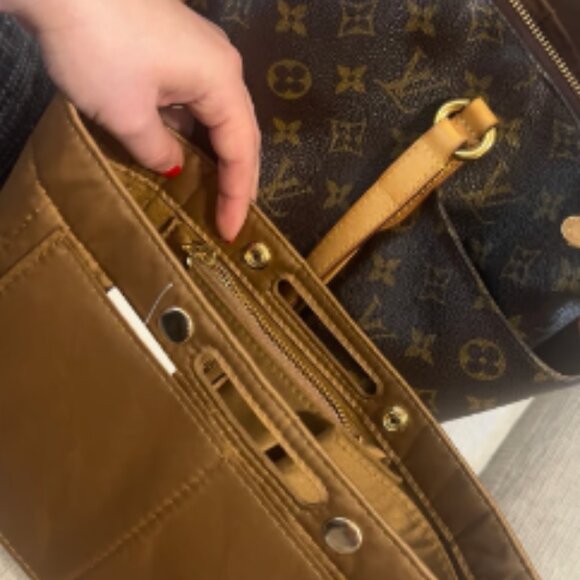 Genuine Louis Vuitton Totally Monogram PM Brown Shoulder Bag in great pre-loved - Picture 11 of 12